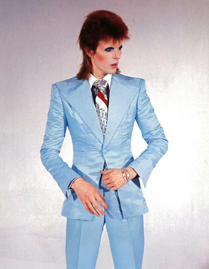 David-Bowie-ice-blue-suit-Freddie-Burretti_dezeen